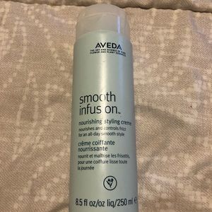 Aveda Smooth Infusion Styling Creme